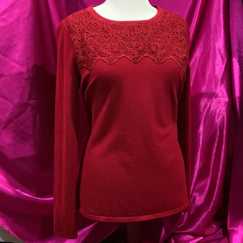 Buffalo size L sweater. 100% cotton. Super soft. Very warm! Fitted.Light